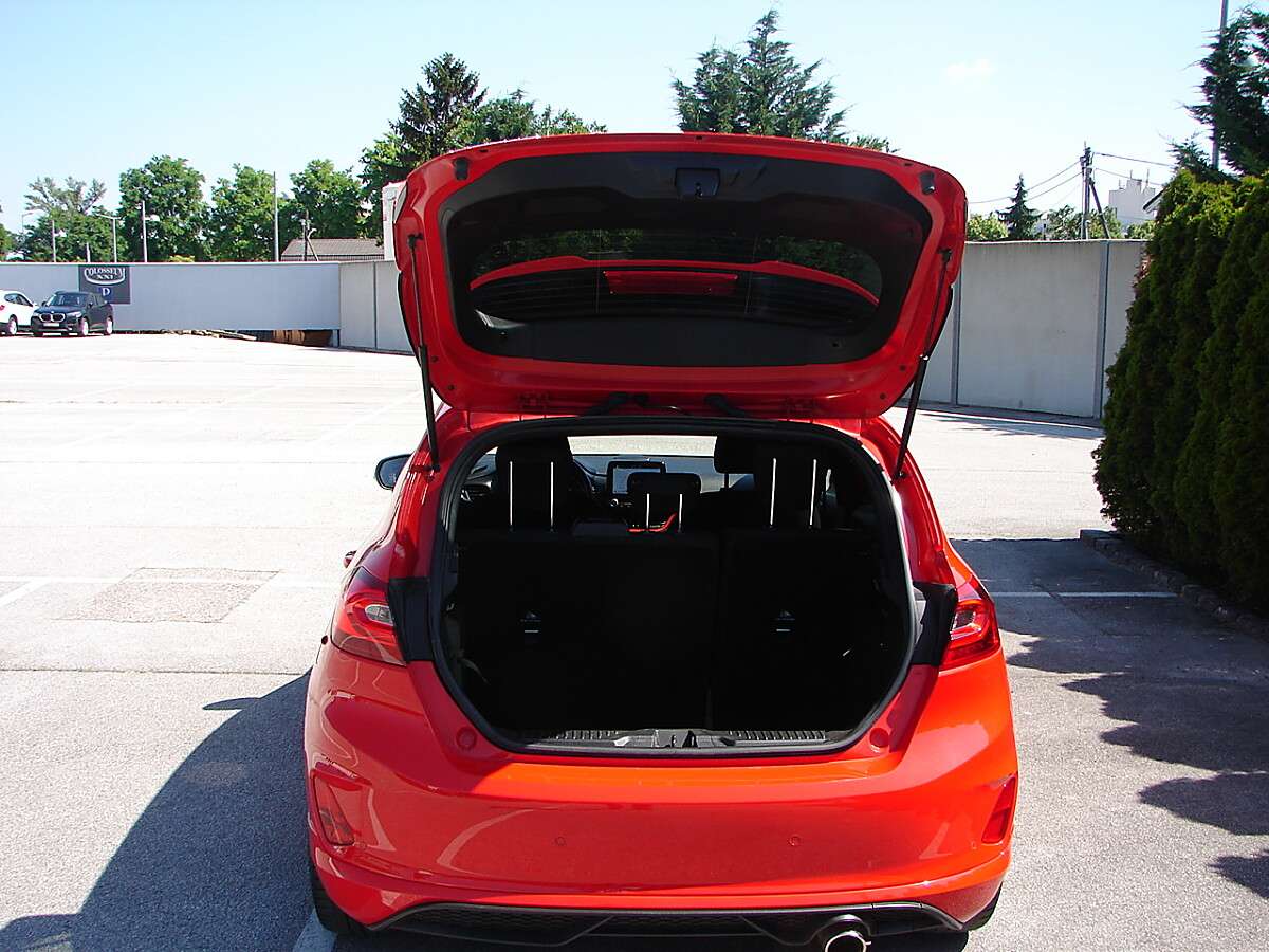 242f7d5e-ab64-433a-a6a3-4d1ce3ebe6d5_c859c878-8289-4105-9d45-d7d6fb435bc5 bei Automobile B.Unger in 