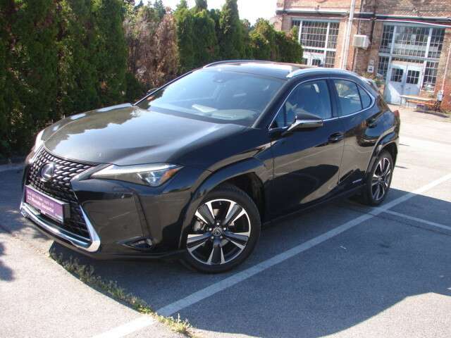 Lexus UX 250h Luxury Line 1,4kWh Aut. bei Automobile B.Unger in 