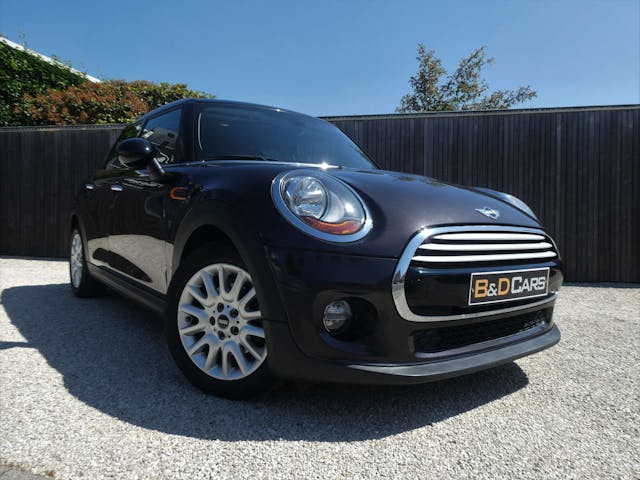 MINI Cooper D 1.5 NAVI/PDC/AIRCO/CRUISE/16″/MEDIA bei B&D Cars in 8791 - Beveren-Leie