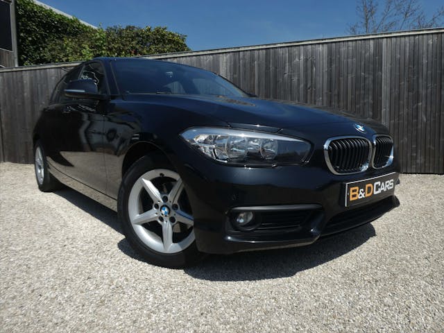 BMW 116 dA AdBlue (EU6c) NET­TO: 14.041 EURO bei B&D Cars in 8791 - Beveren-Leie